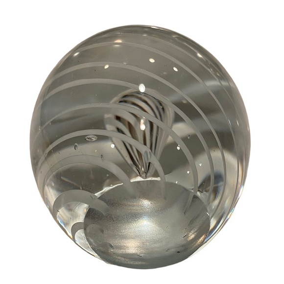 Art Glass Oval Paperweight with One Controlled Bubble Clear with White Swirls - Picture 4 of 11